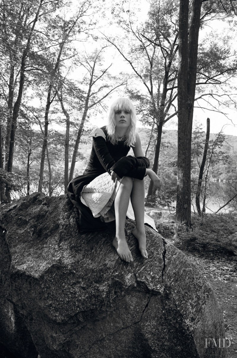 Marjan Jonkman featured in Dans la Forêt, August 2015