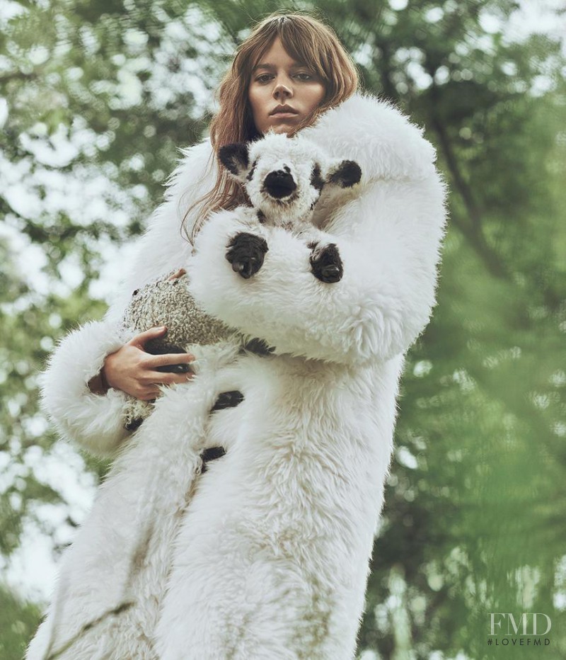 Freja Beha Erichsen featured in Freja Beha Erichsen, September 2015