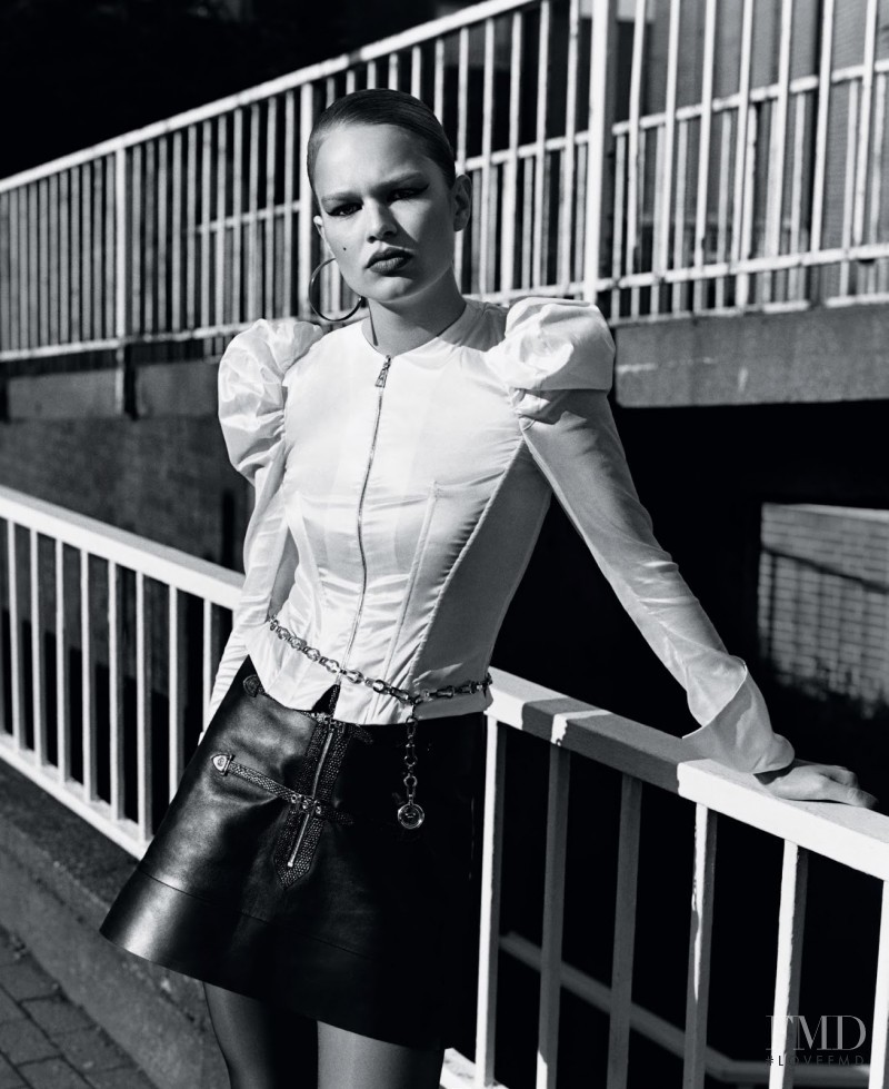 Anna Ewers featured in No Debutante, September 2015