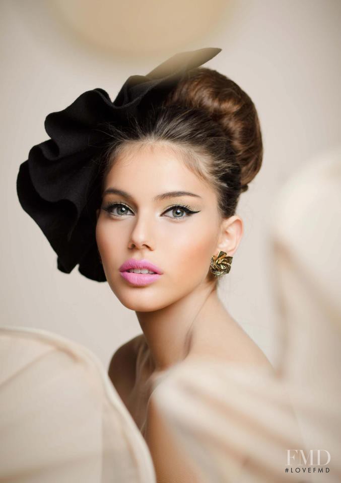 Shlomit Malka featured in Shiri Barlot, April 2012