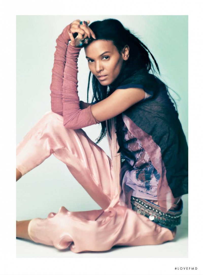 Liya Kebede featured in On The Loose, May 2008