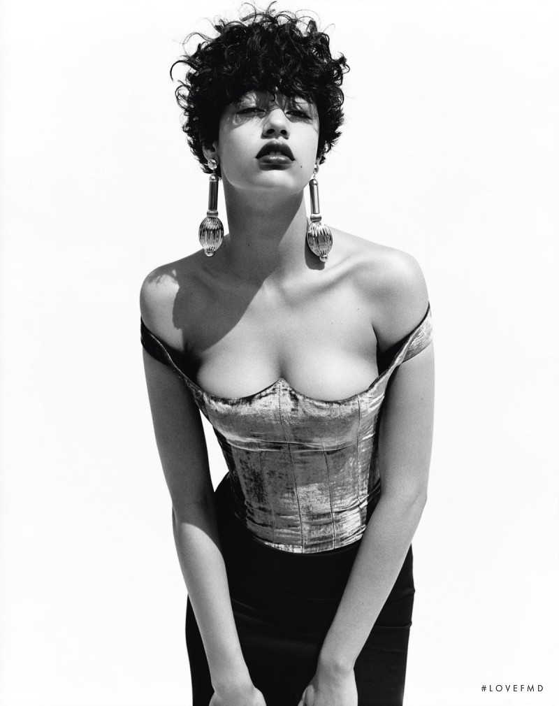 Damaris Goddrie featured in Damaris Goddrie, June 2015