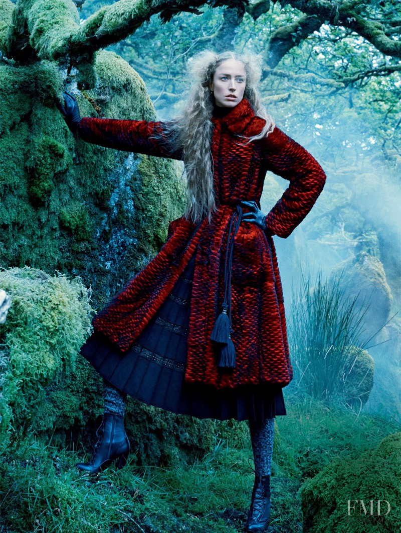 Raquel Zimmermann featured in Into the Woods, September 2015