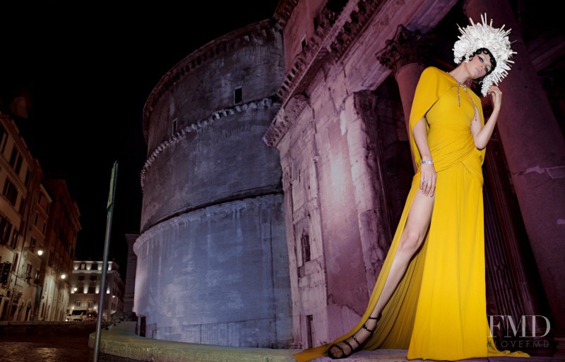 Edie Campbell featured in When in Rome, October 2015