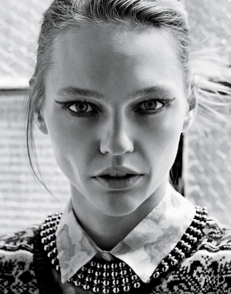 Sasha Pivovarova featured in Sasha Pivovarova, September 2015