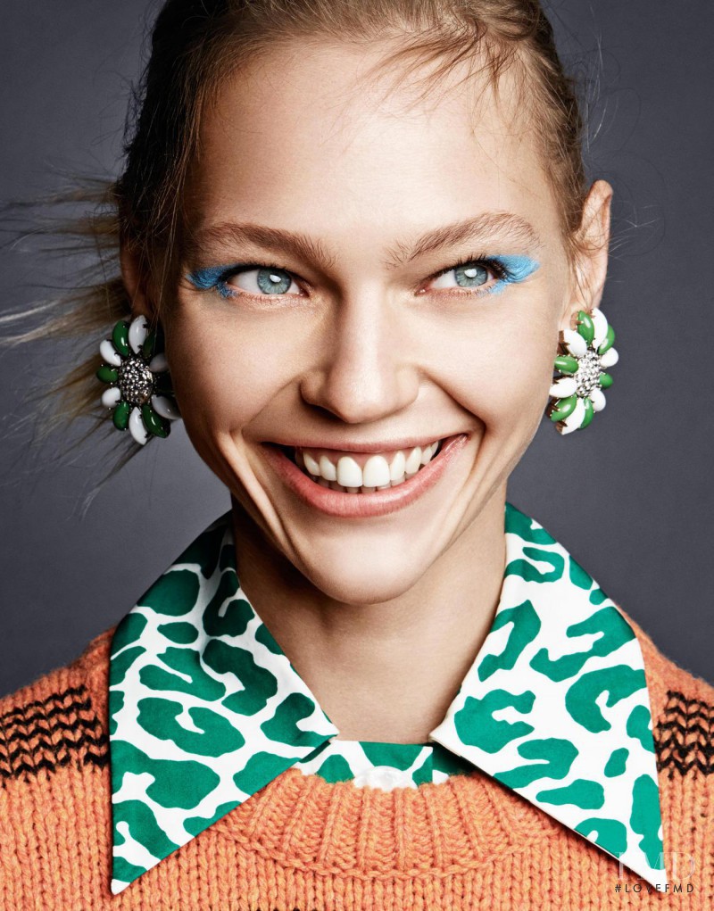 Sasha Pivovarova featured in Sasha Pivovarova, September 2015