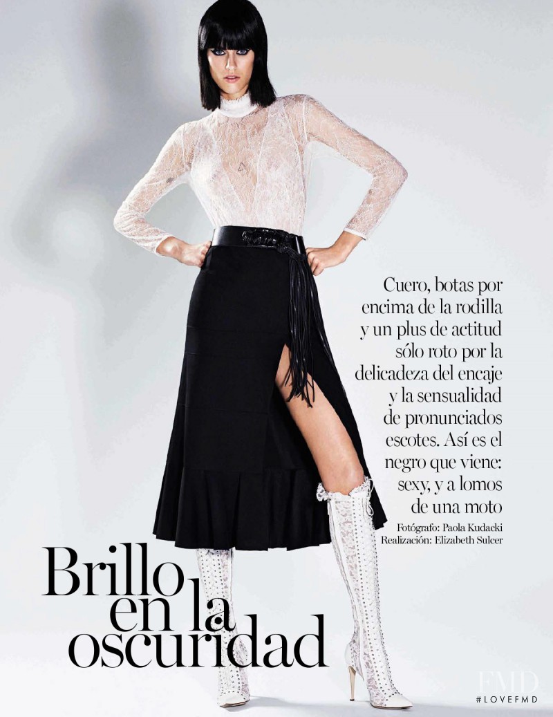 Sarah Brannon featured in Brillo En La Oscuridad, October 2015