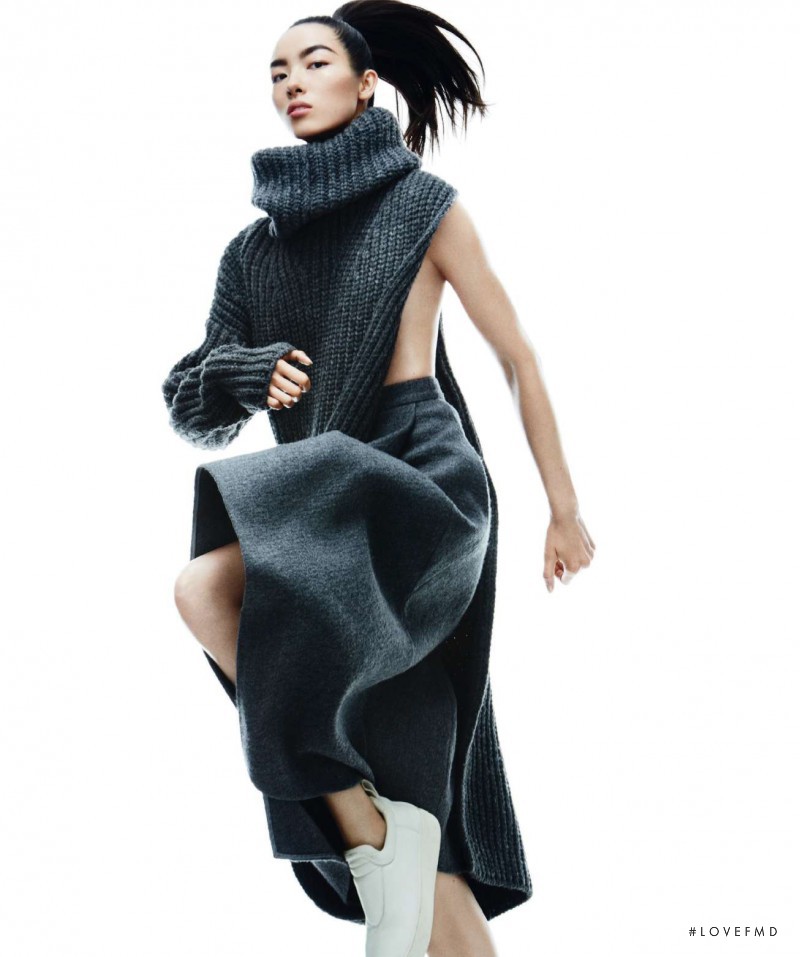 Fei Fei Sun featured in Fei Fei Sun, Sasha Luss & Vanessa Moody, October 2015