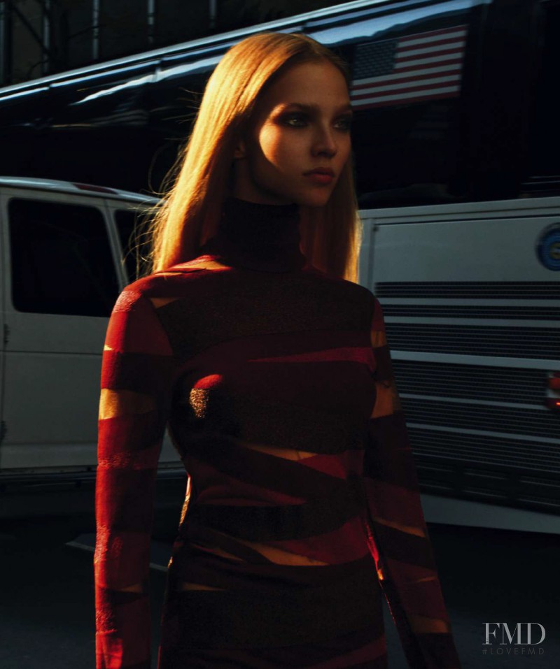 Sasha Luss featured in Fei Fei Sun, Sasha Luss & Vanessa Moody, October 2015