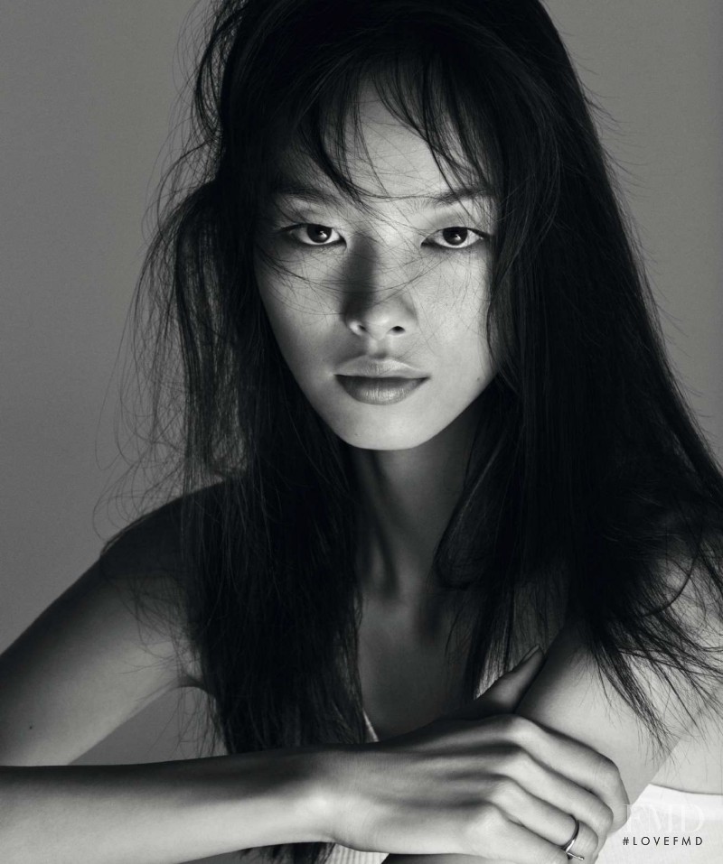 Fei Fei Sun featured in Fei Fei Sun, Sasha Luss & Vanessa Moody, October 2015