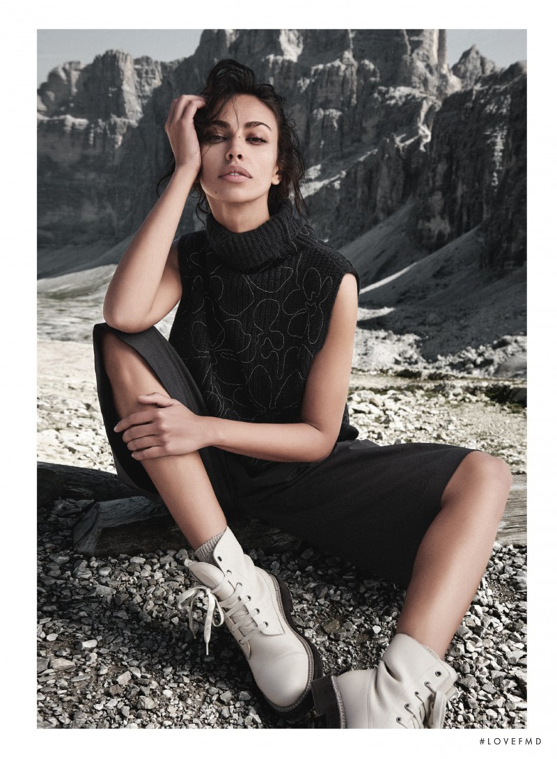 Madalina Ghenea featured in Top Of The Rock, October 2015