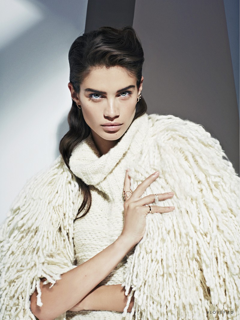 Sara Sampaio featured in Sara Sampaio, October 2015