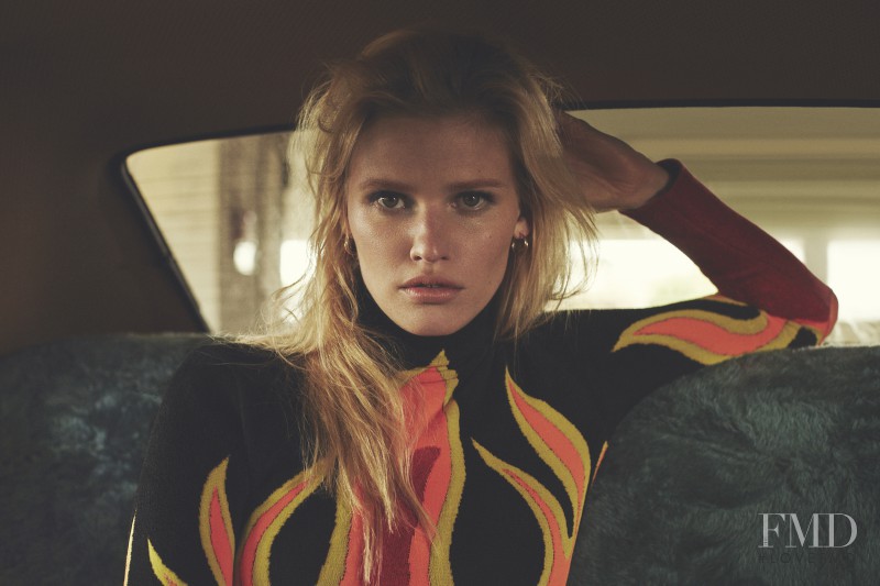 Lara Stone featured in Lara Stone, November 2015