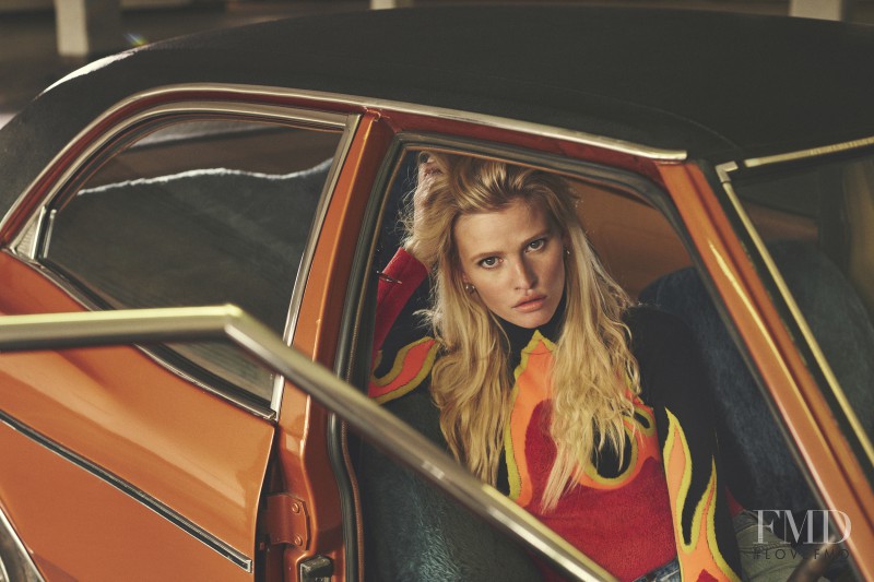 Lara Stone featured in Lara Stone, November 2015