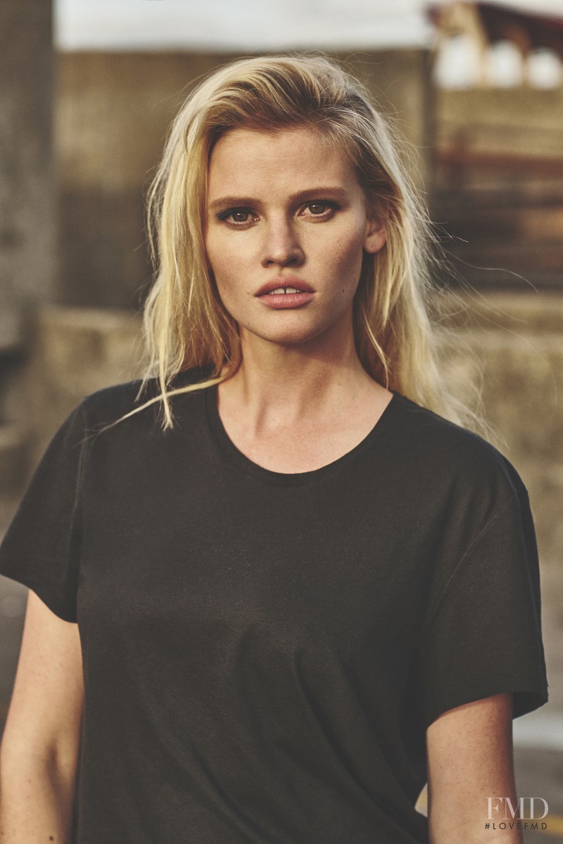 Lara Stone featured in Lara Stone, November 2015