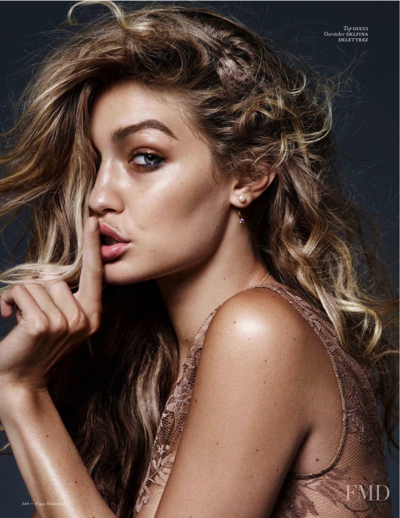 Gigi Hadid featured in Gigi Hadid, November 2015