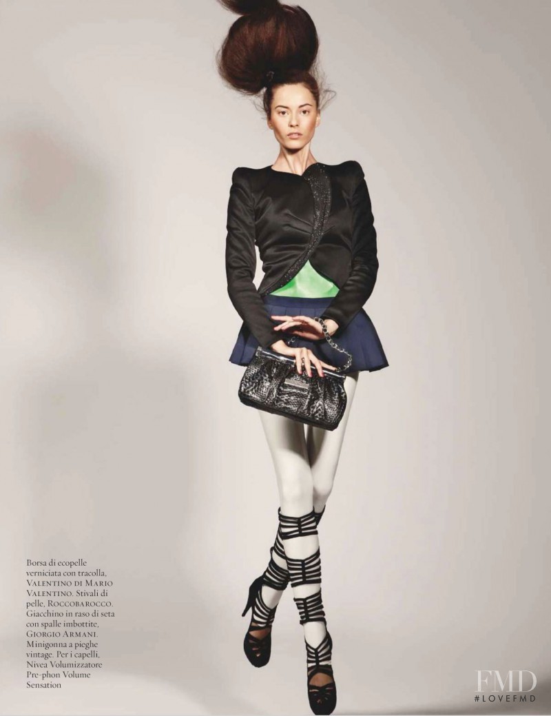 Anna Vorobyeva featured in manga accessories, September 2010