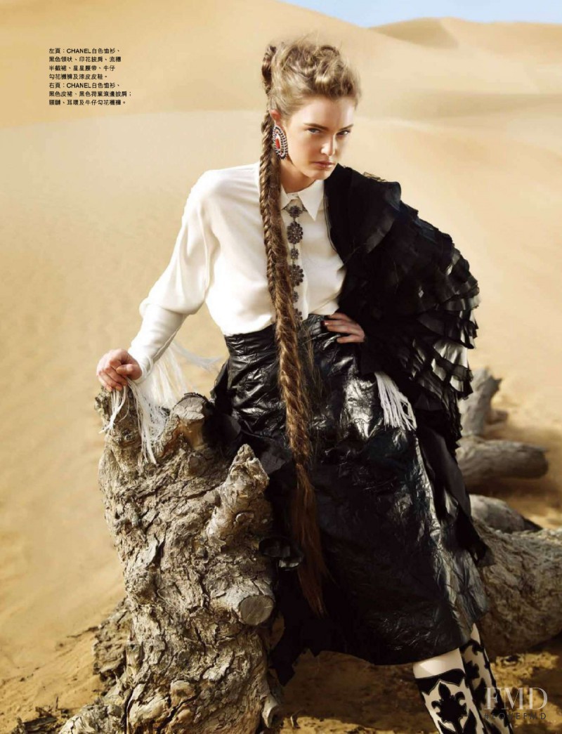 Pernille Moeller featured in Pasage To The Sand, September 2014