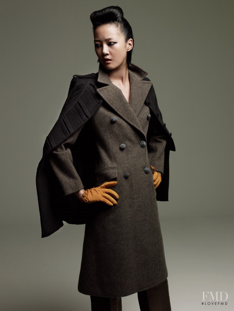 Hyoni Kang featured in Military Club, November 2011