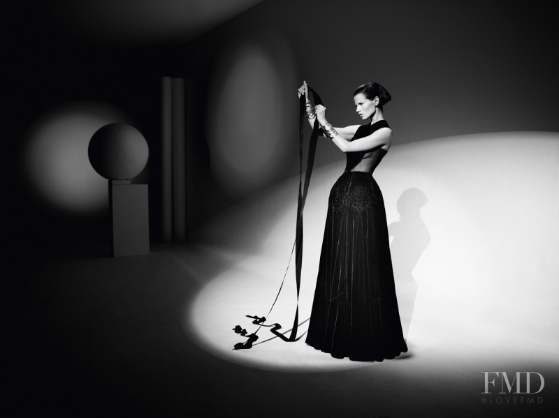 Saskia de Brauw featured in The Illusionist, November 2011
