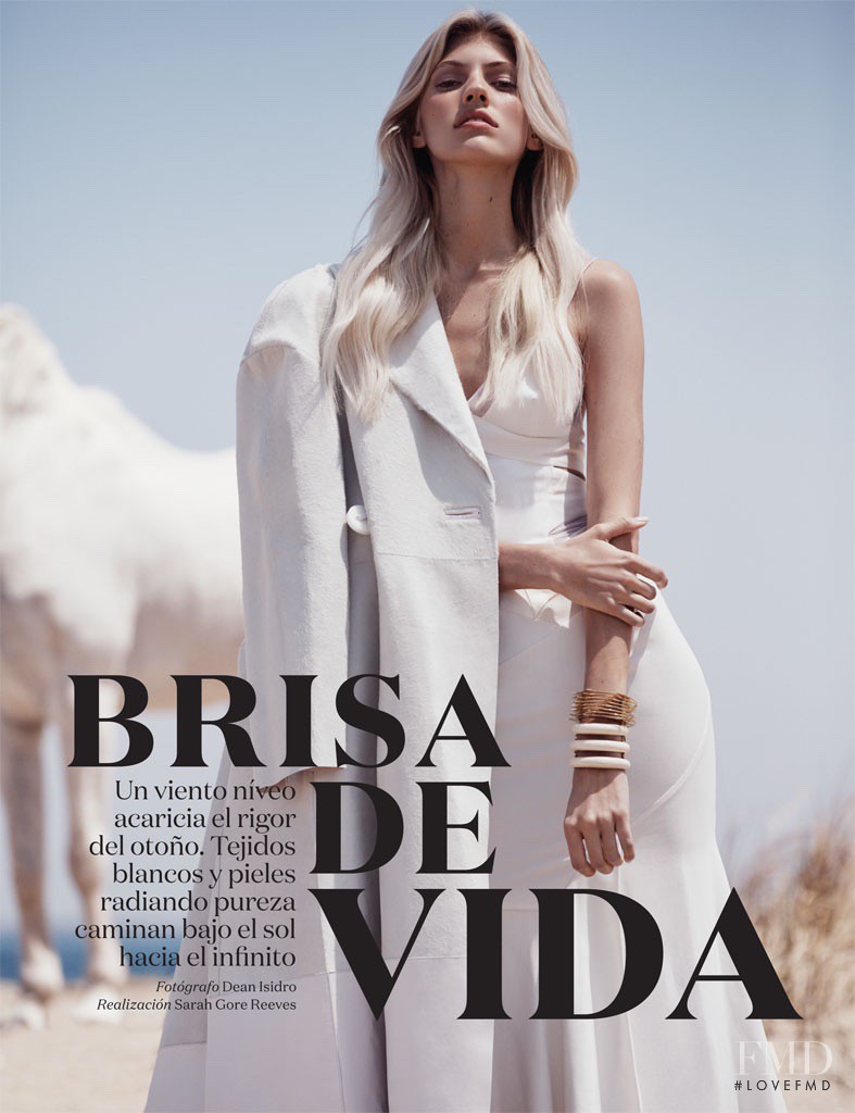 Devon Windsor featured in Brisa De Vida, November 2015