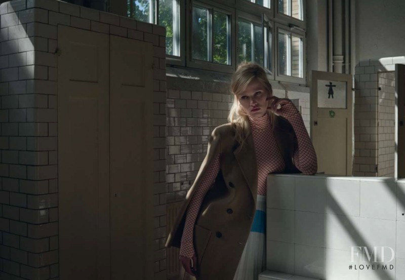 Lara Stone featured in Lara Stone, September 2015