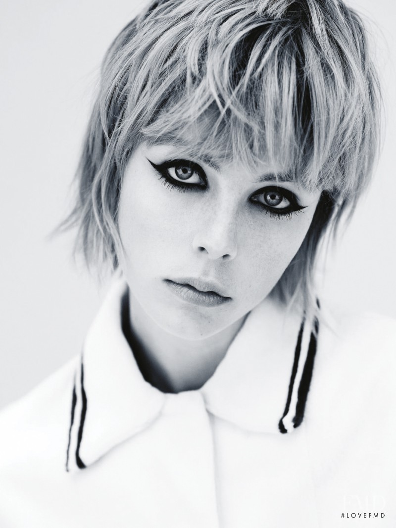 Edie Campbell featured in Quoi D\'Neuf Beaute, September 2015