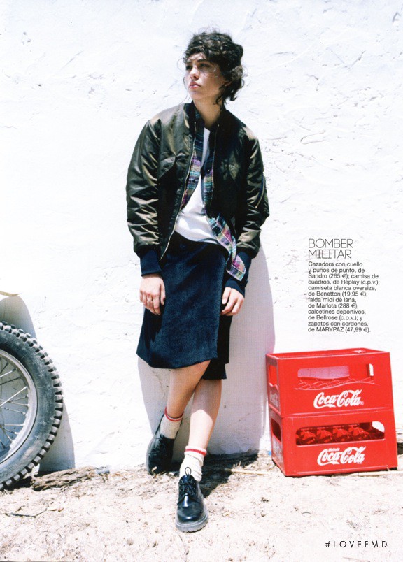 Steffy Argelich featured in El Final Del Verano, August 2014