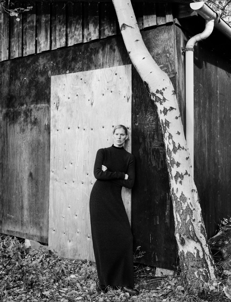 Iselin Steiro featured in Stopping By Woods, December 2015