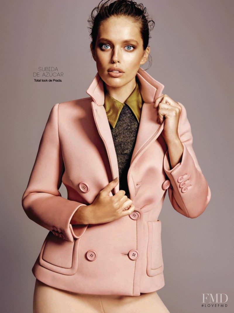 Emily DiDonato featured in Nuevo Sastre Nueva Mujer, September 2015