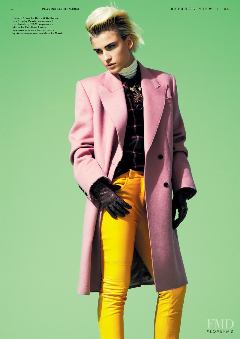 Jana Knauerova featured in In Living Colour, November 2011