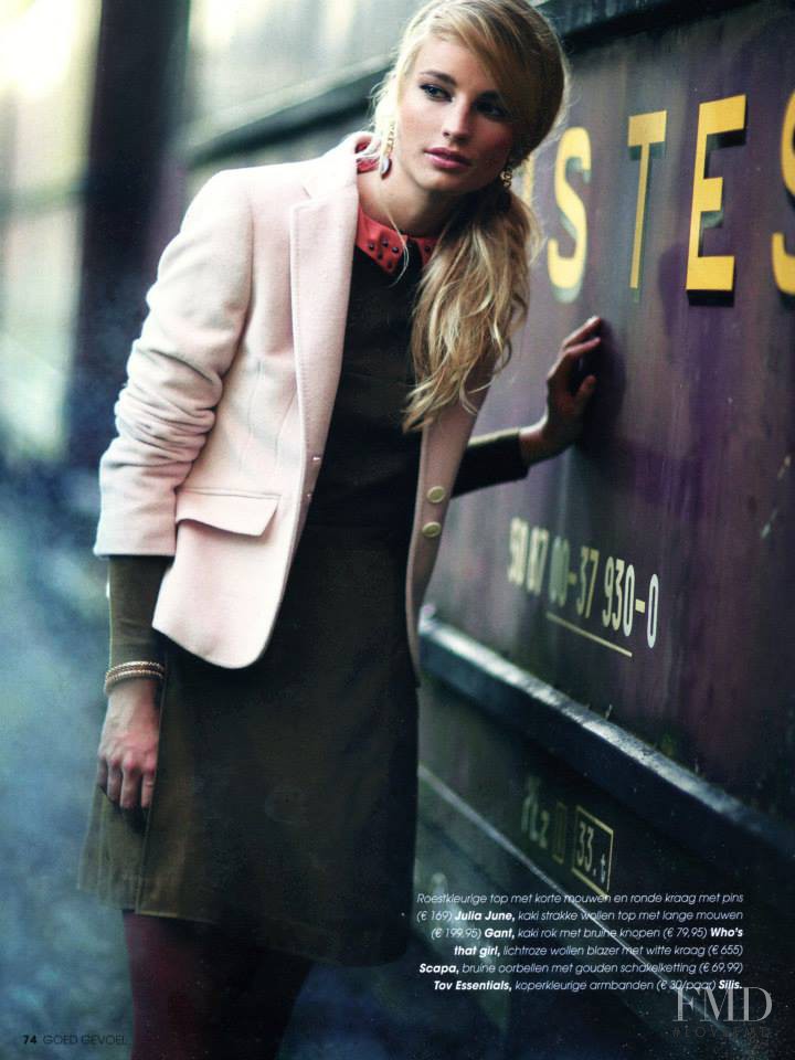 Elise Aarnink featured in In Stijl Door De Herfst, November 2013