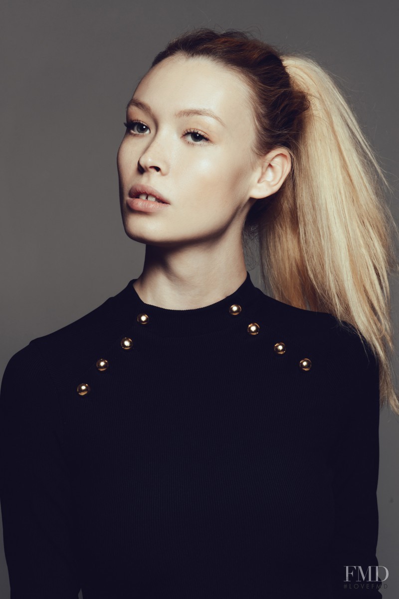 Viktoria Foti featured in Viki, December 2015