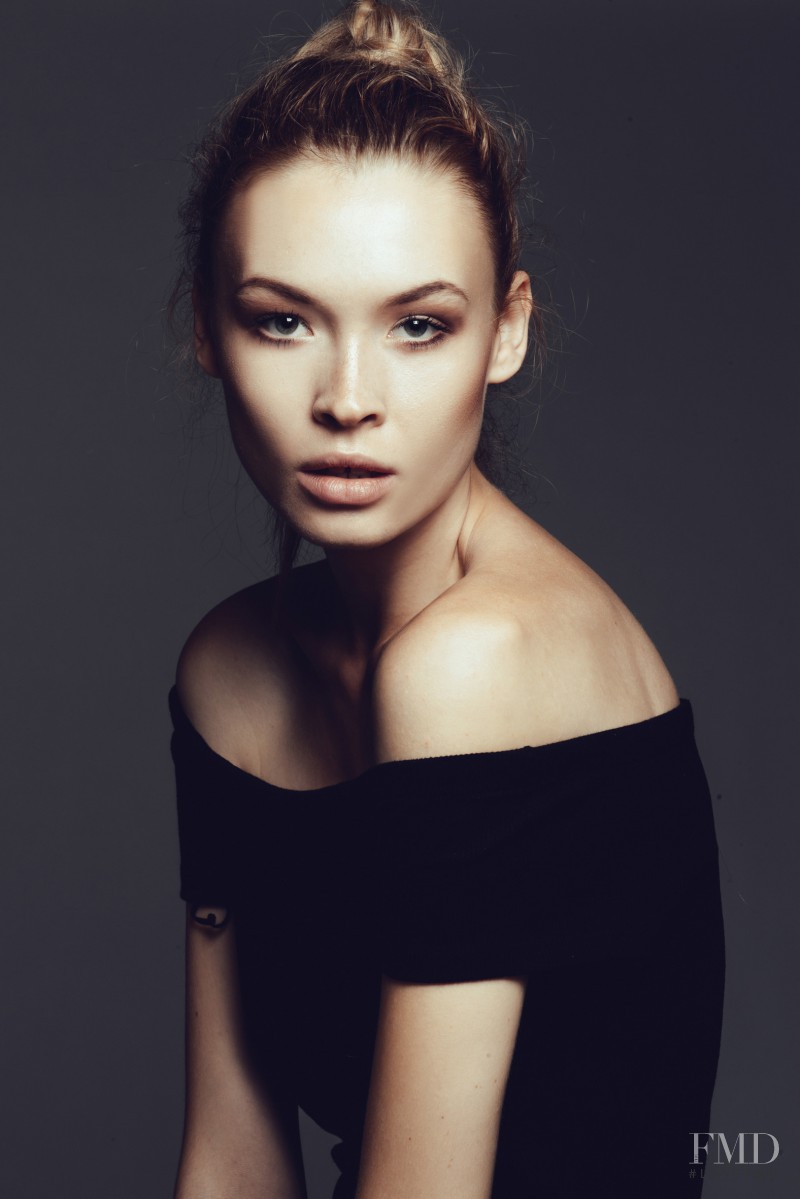 Viktoria Foti featured in Viki, December 2015