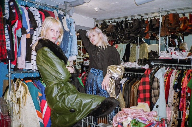 Staying up late with hedi slimane’s girl gang, November 2015