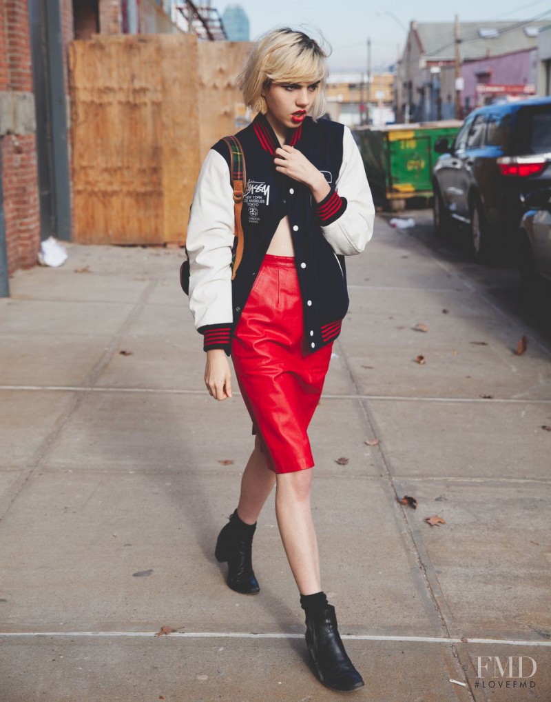 Julia Cumming featured in Varsity Grunge, February 2014
