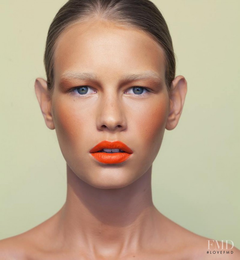 Sofia Mechetner featured in Beauty, October 2015