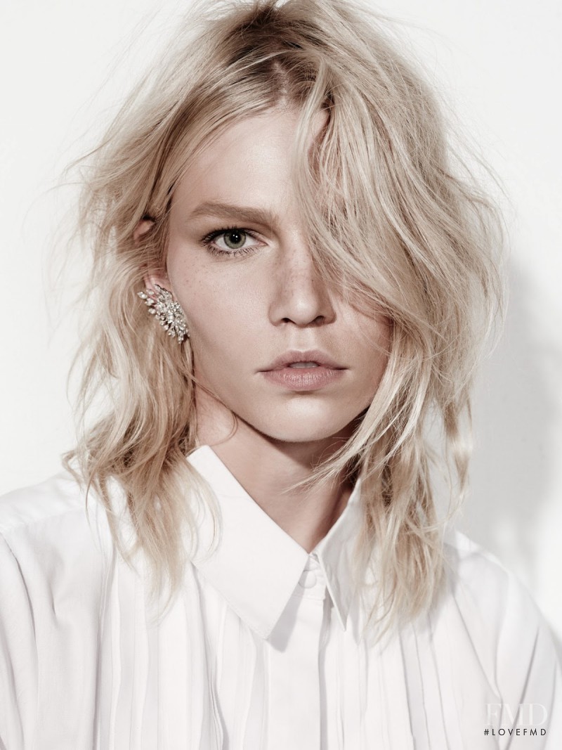 Aline Weber featured in Good Vibes, January 2016