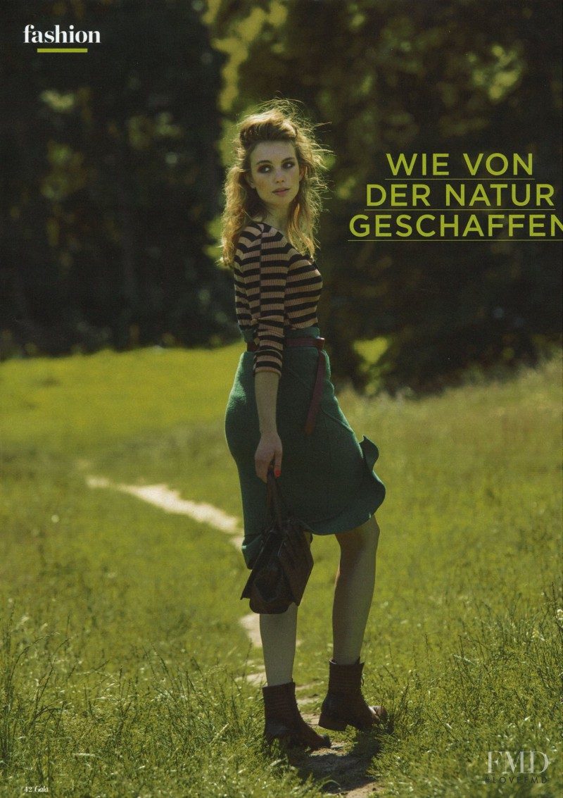 Sophie Pumfrett featured in Herbst Zeit Los!, October 2015