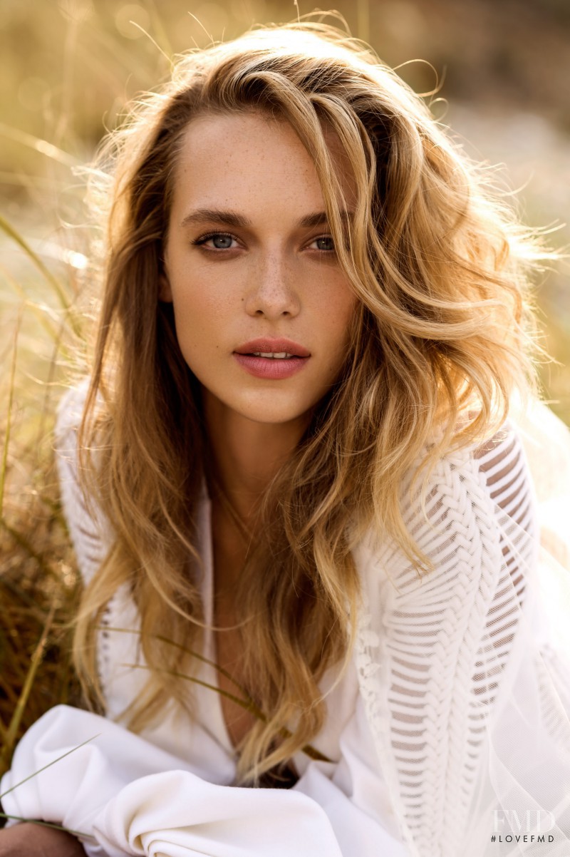 Hannah Ferguson featured in Hannah, October 2015