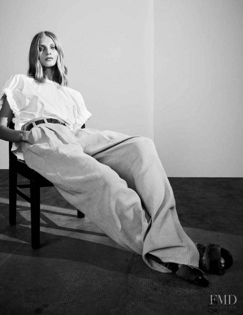 Anna Selezneva featured in Lo Desearás, February 2016