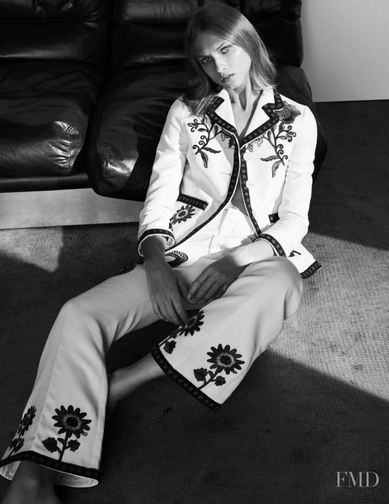 Anna Selezneva featured in Lo Desearás, February 2016