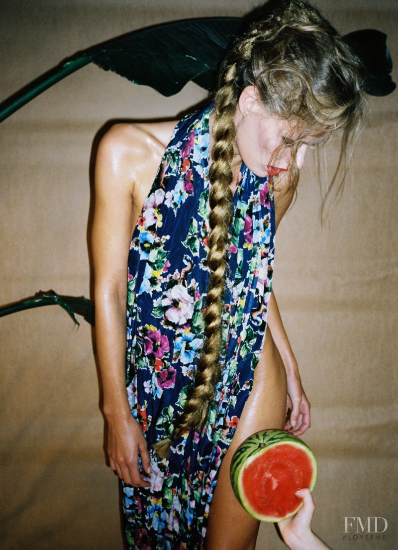 Marlijn Hoek featured in Fruit, December 2011