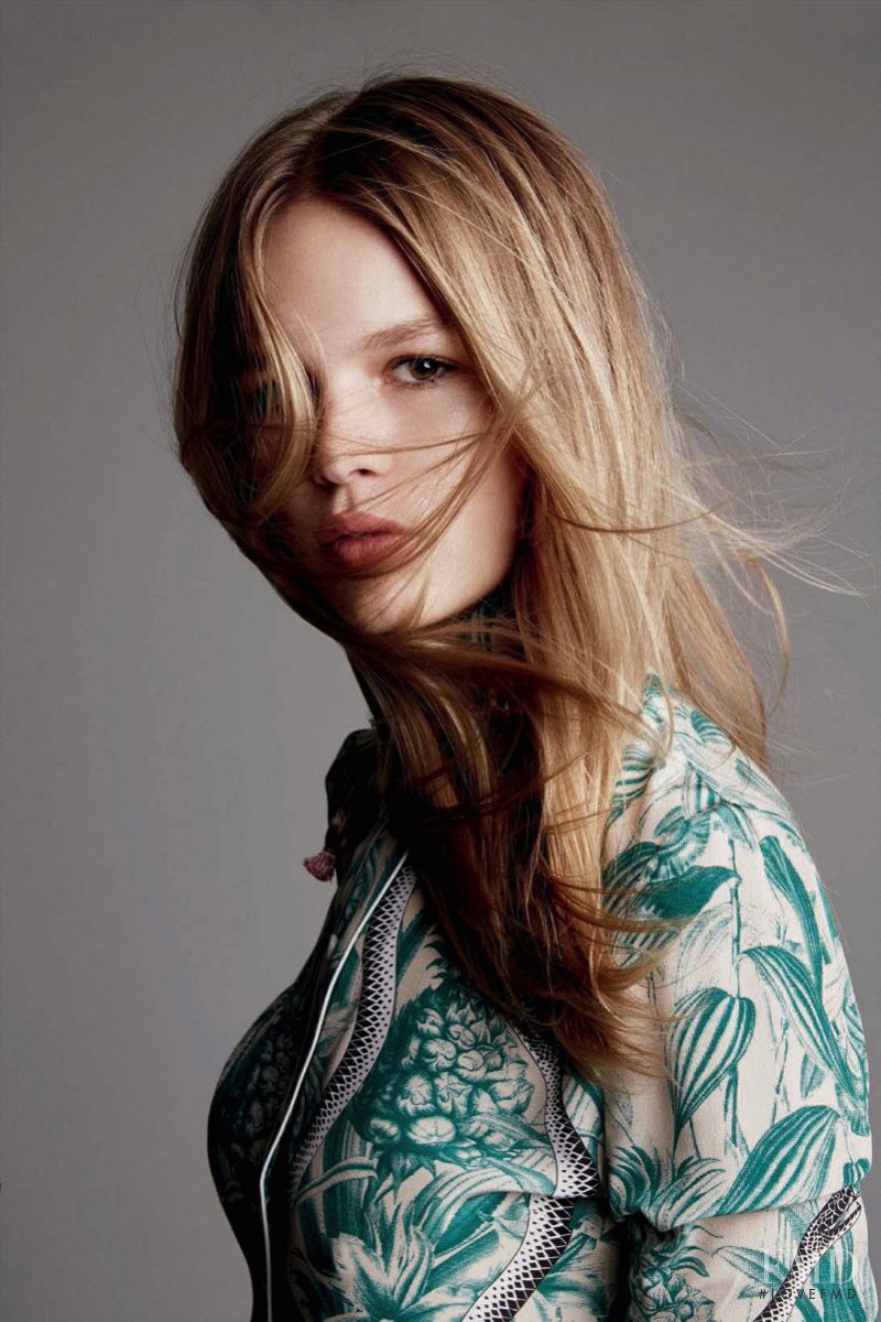 Anna Ewers featured in Miss Flora, March 2016