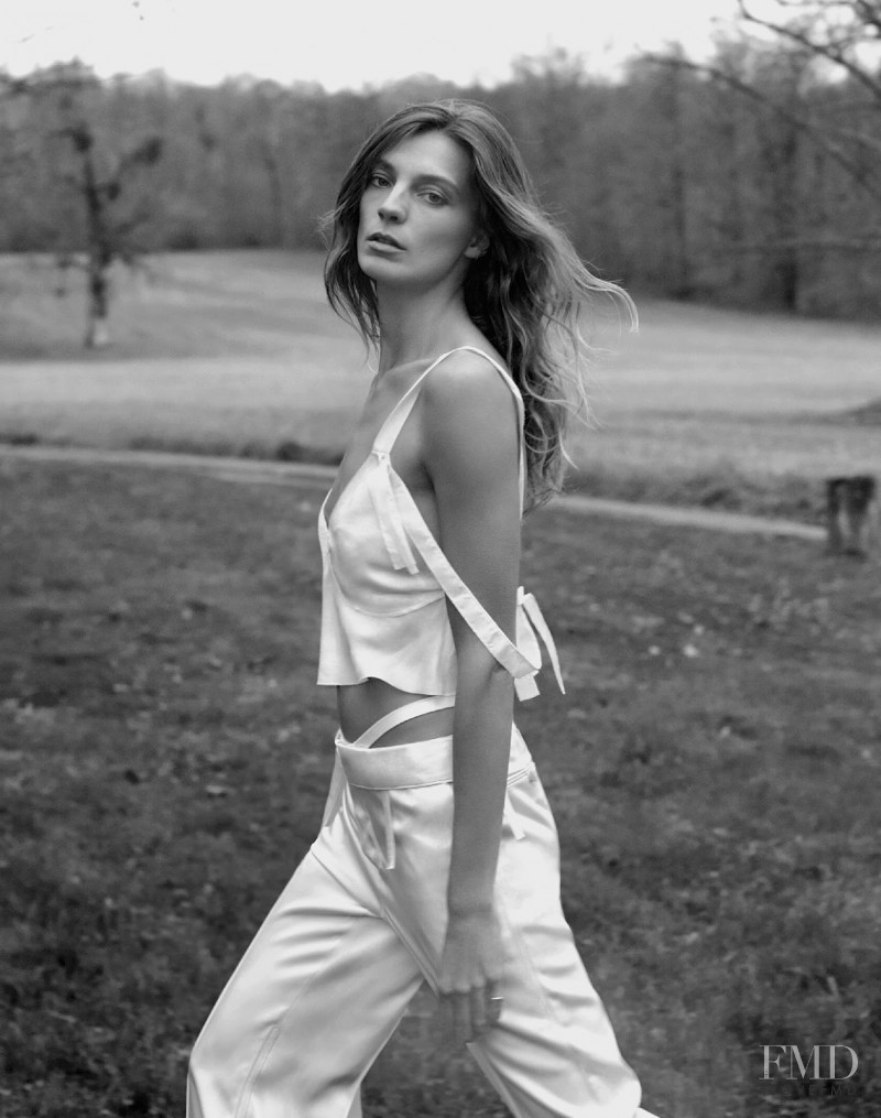 Sophie Thomas featured in Daria Werbowy, March 2016