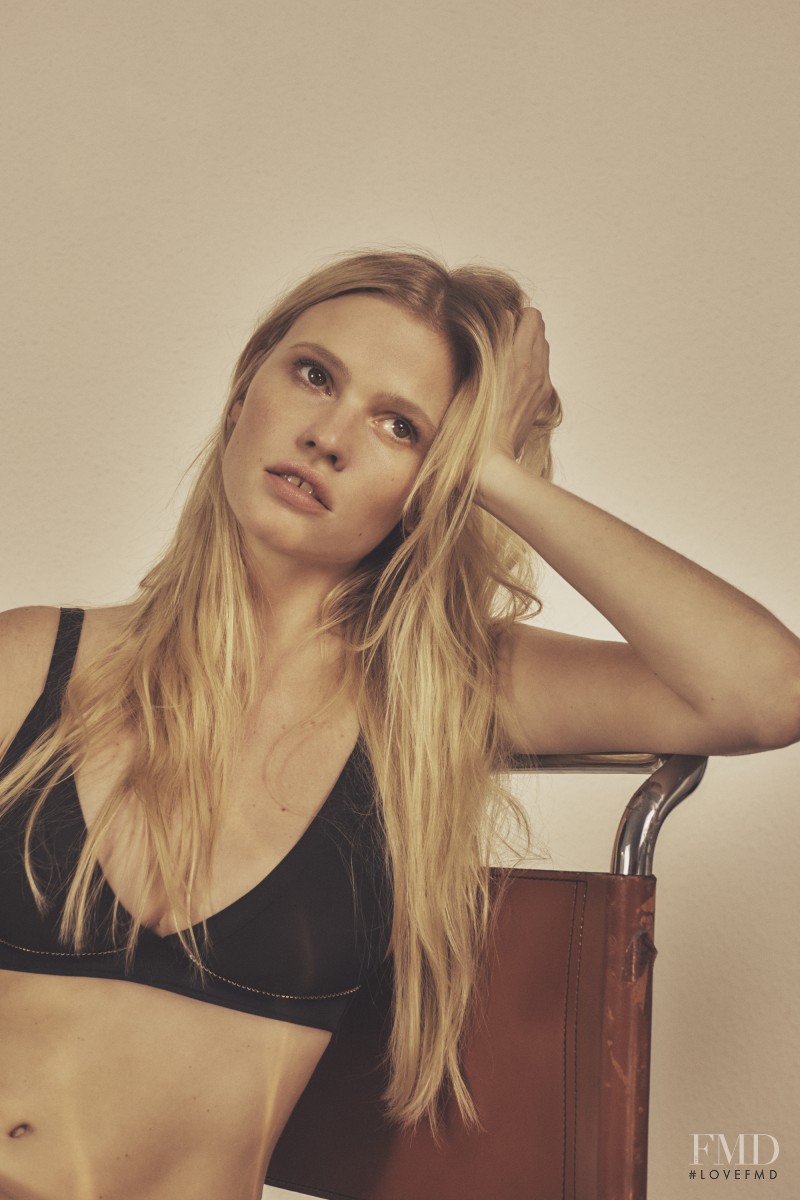 Lara Stone featured in Lara Stone, March 2016