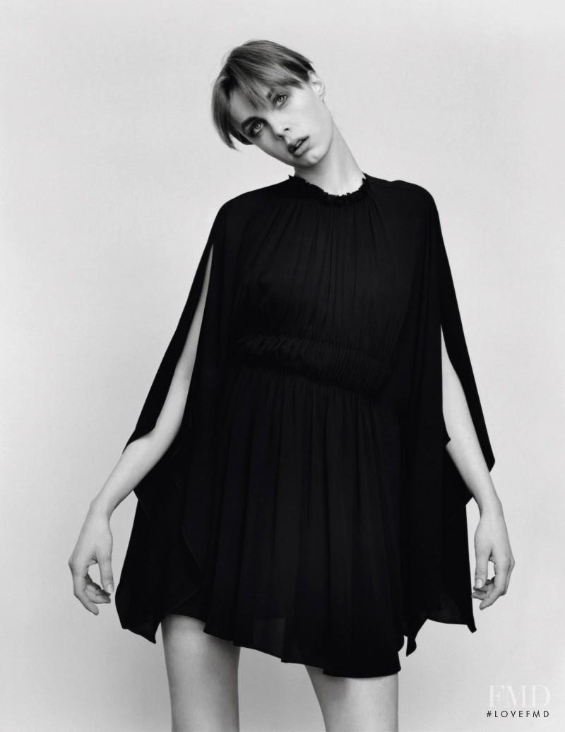 Edie Campbell featured in Edie N’en Fait Qu’à Sa Tête, March 2016