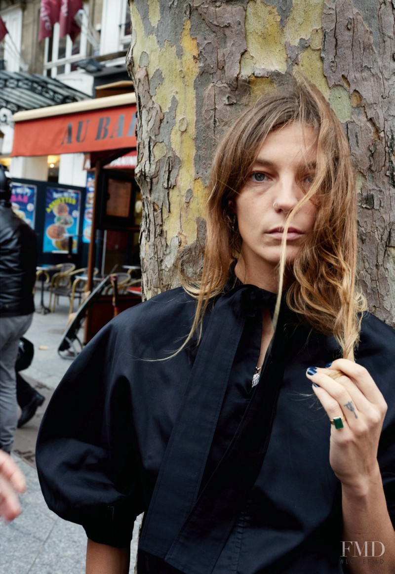 Daria Werbowy featured in Daria Werbowy, February 2016