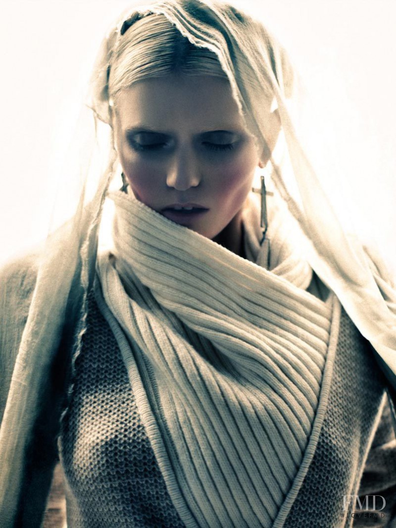 Abbey Lee Kershaw featured in Madone, September 2011