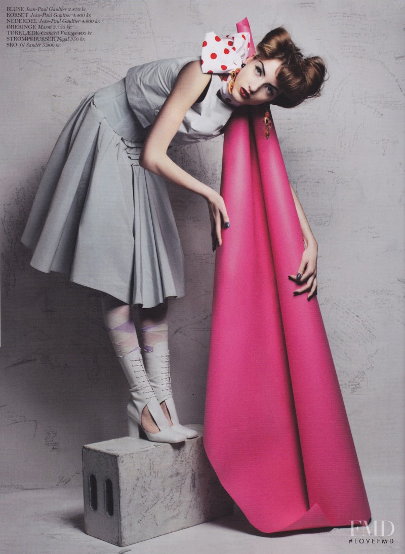 Iris Egbers featured in Très Chic, February 2012